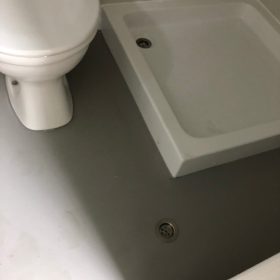 douchebak prive-sanitair